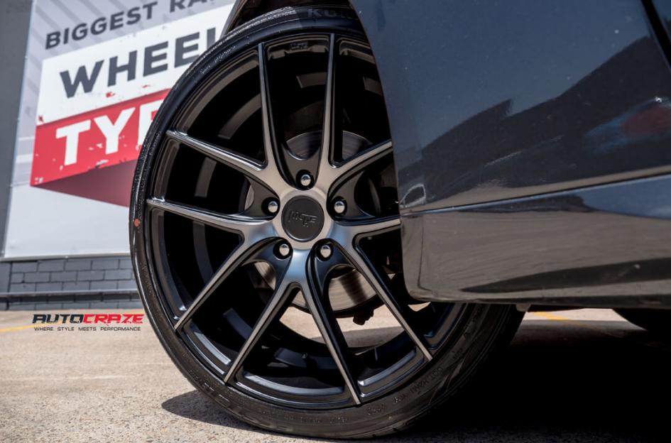 LEXUS-IS250-TARGA-BLACK---MACHINED-WITH-DOUBLE-DARK-TINT